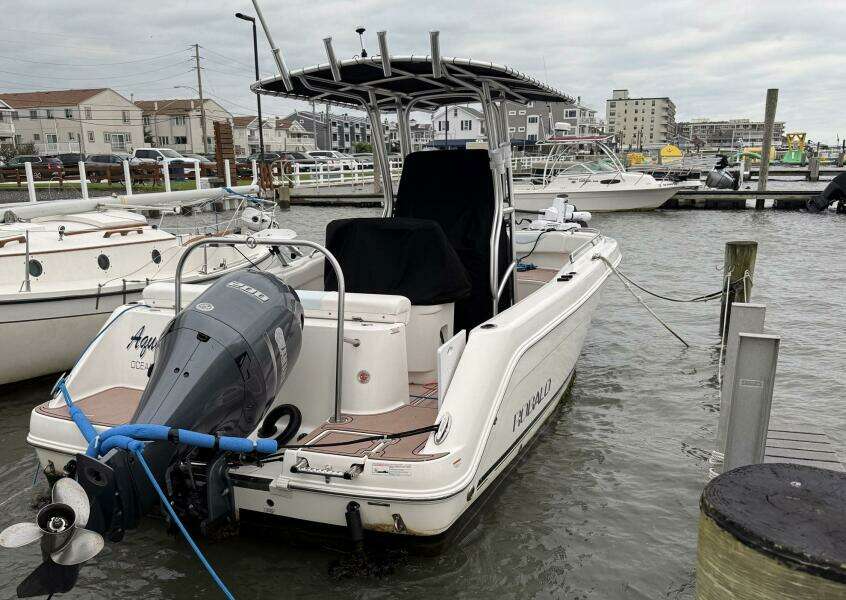 22ft Robalo Yacht For Sale