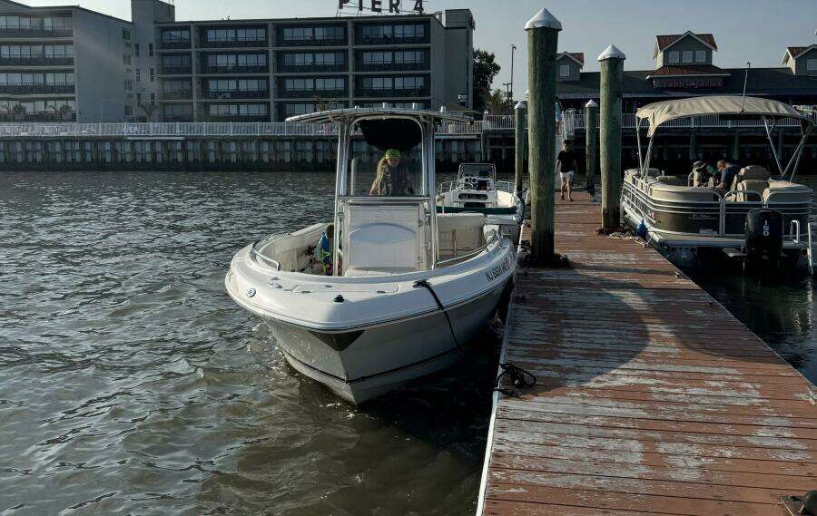 22ft Robalo Yacht For Sale