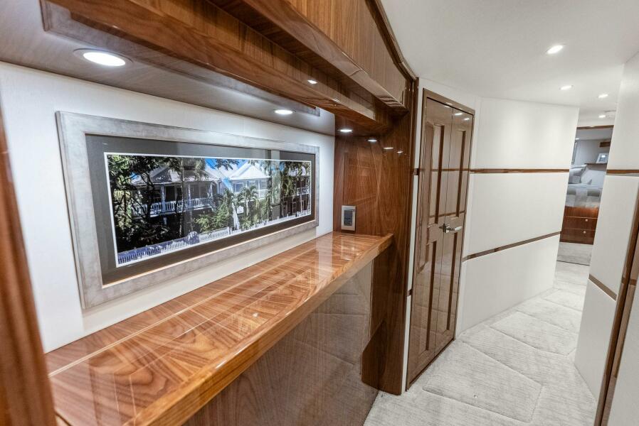 68' 2022 Viking 68 Enclosed Bridge