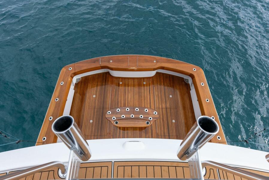 68' 2022 Viking 68 Enclosed Bridge