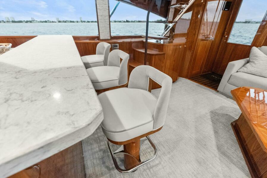 68' 2022 Viking 68 Enclosed Bridge