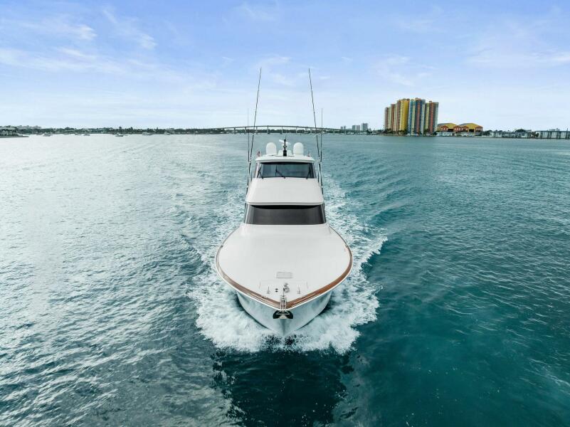 68' 2022 Viking 68 Enclosed Bridge