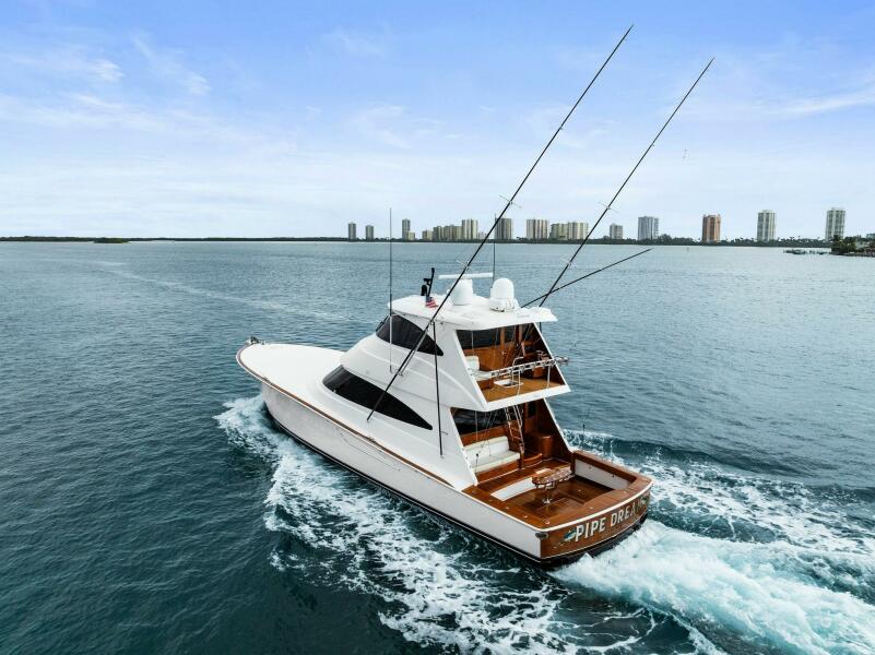 68' 2022 Viking 68 Enclosed Bridge