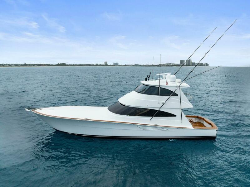 68' 2022 Viking 68 Enclosed Bridge