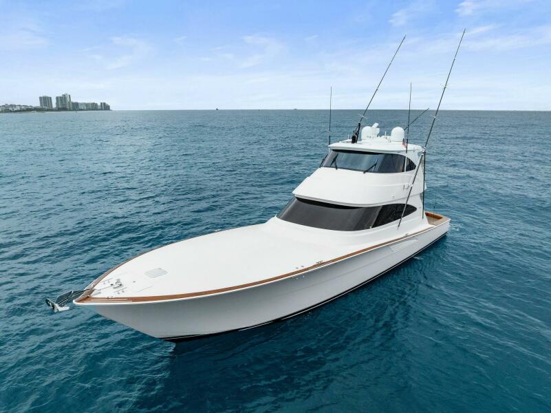 68' 2022 Viking 68 Enclosed Bridge