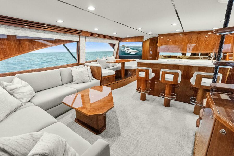 68' 2022 Viking 68 Enclosed Bridge