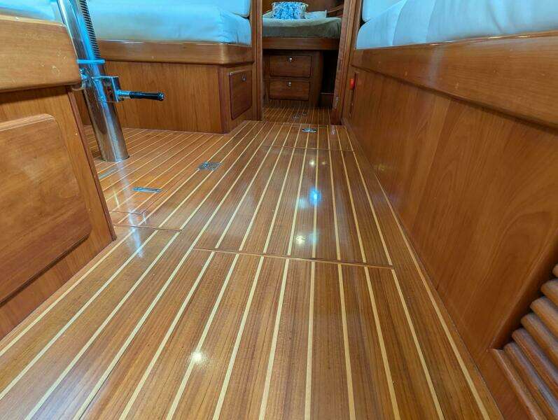 UBIQUITOUS 46ft Outbound Yacht For Sale
