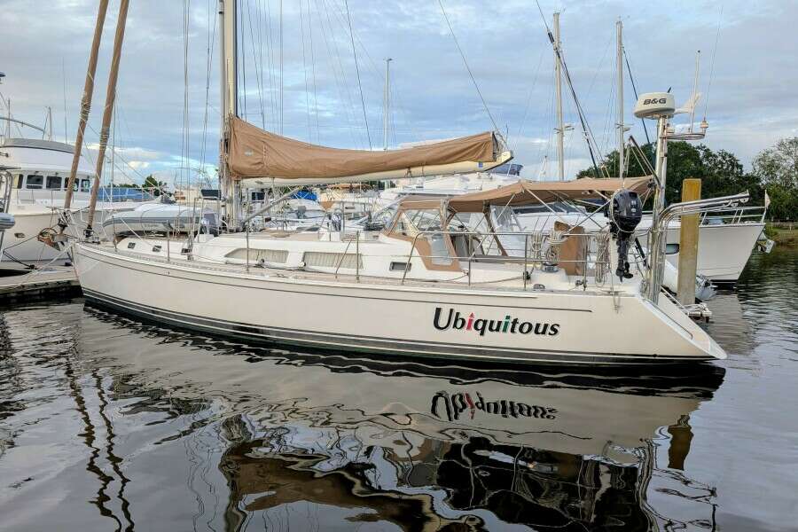 UBIQUITOUS 46ft Outbound Yacht For Sale