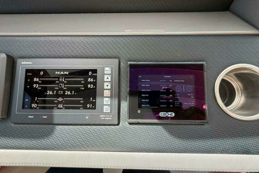 49ft Riviera Yacht For Sale