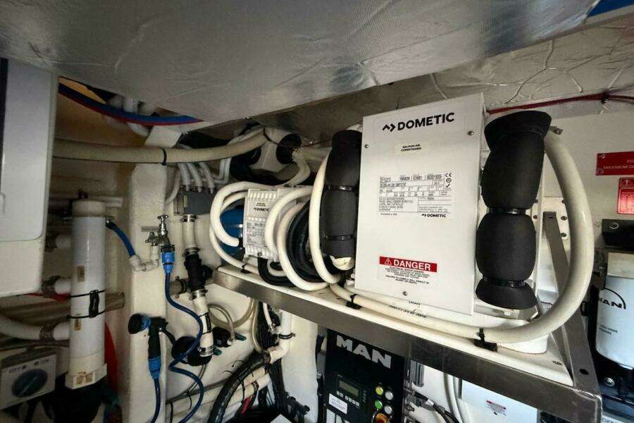 49ft Riviera Yacht For Sale