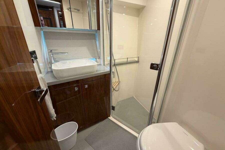 49ft Riviera Yacht For Sale