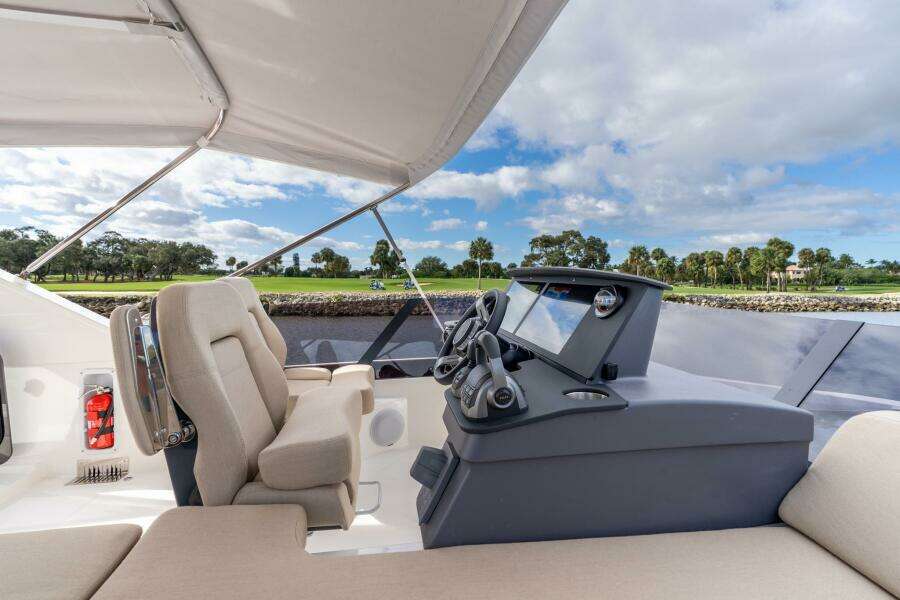 In Stock 2026 Nimbus 495 Flybridge 22 49ft Nimbus Yacht For Sale