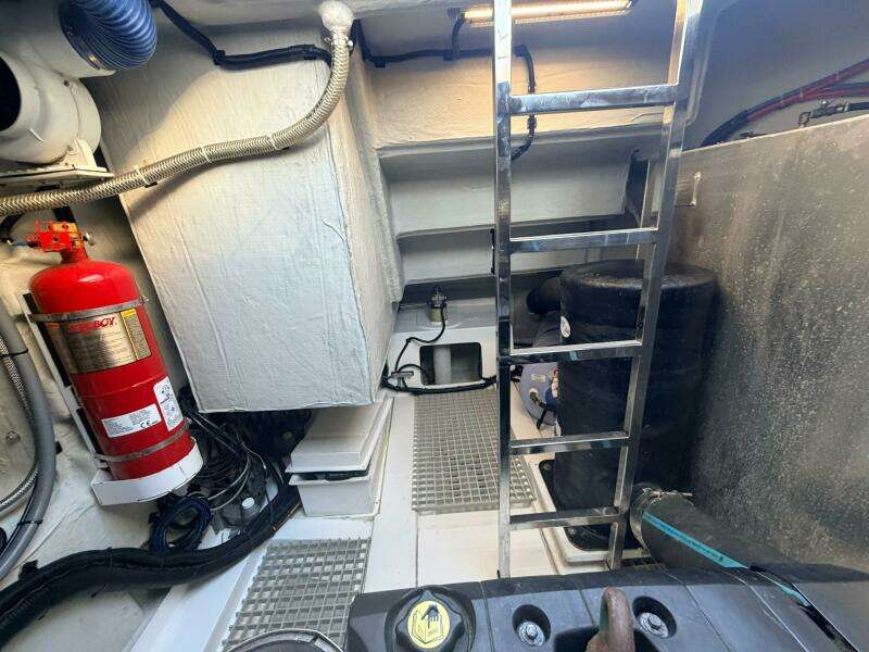 54ft Aquila Yacht For Sale