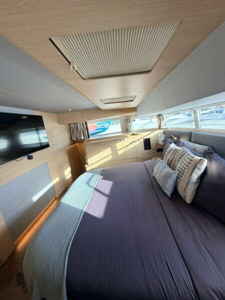 54ft Aquila Yacht For Sale