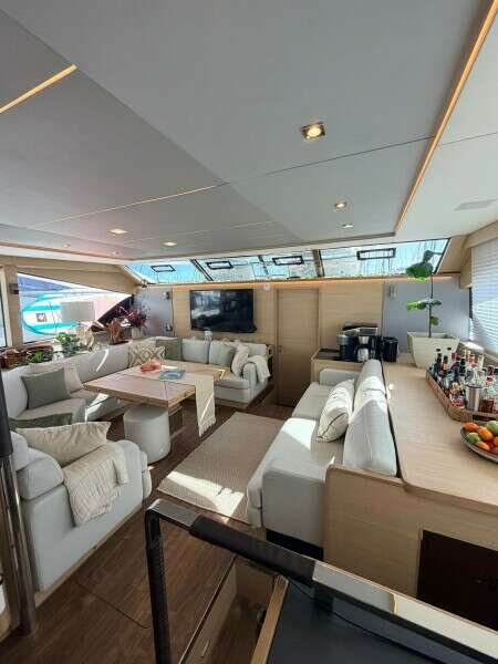 54ft Aquila Yacht For Sale