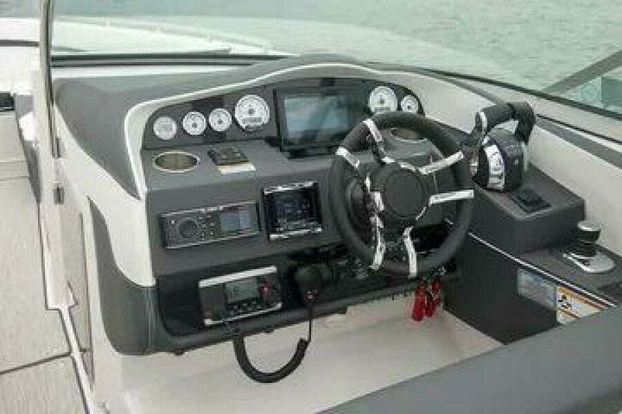 32ft Regal Yacht For Sale