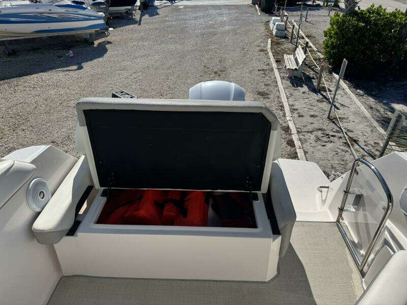 26ft Regal Yacht For Sale