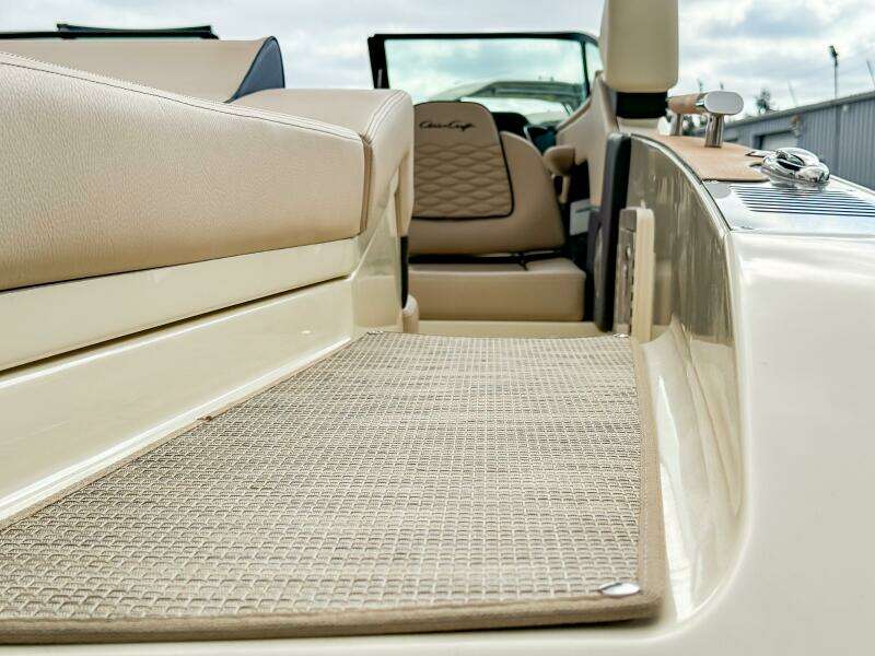 28ft Chris Craft Yacht For Sale