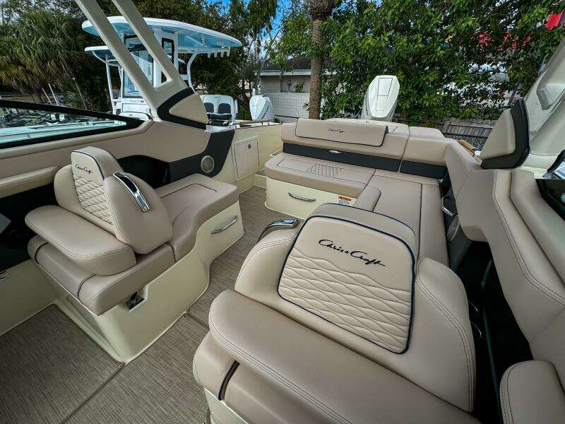 28ft Chris Craft Yacht For Sale