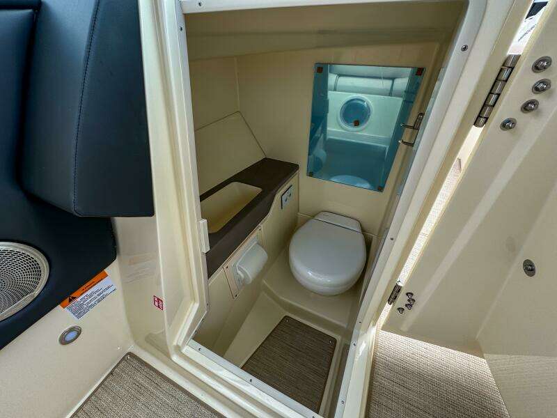 28ft Chris Craft Yacht For Sale