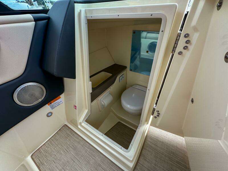 28ft Chris Craft Yacht For Sale