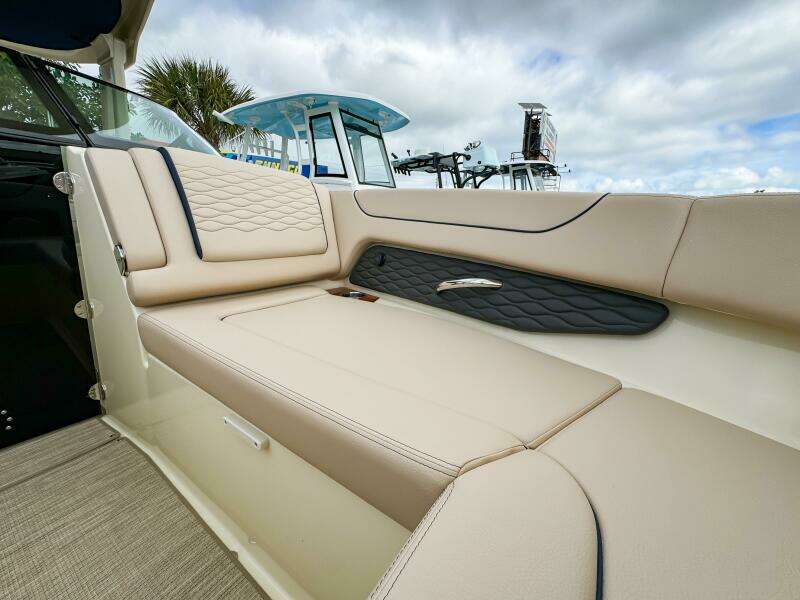 28ft Chris Craft Yacht For Sale