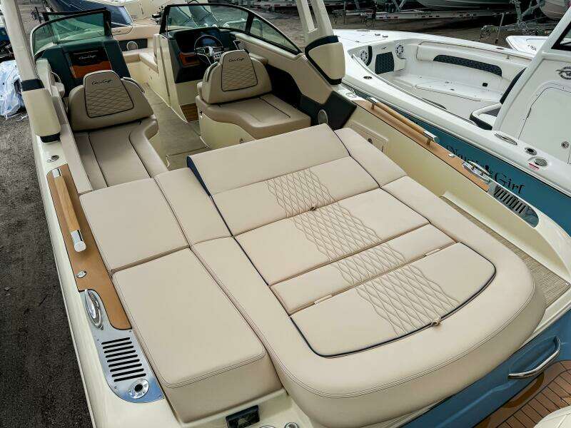 28ft Chris Craft Yacht For Sale