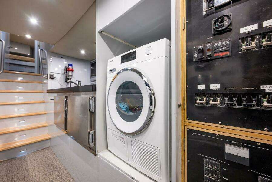 First Home 92ft Cheoy Lee Yacht For Sale