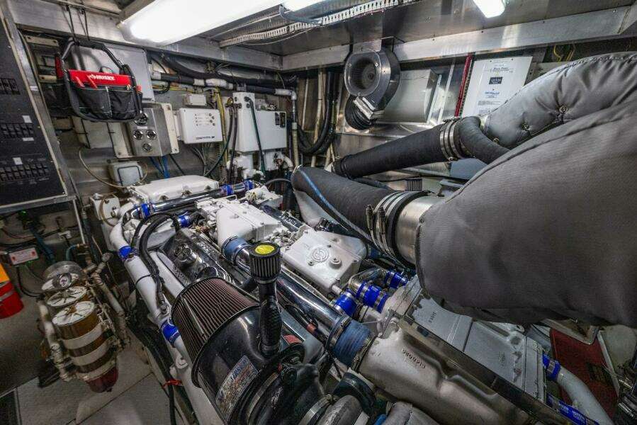 First Home 92ft Cheoy Lee Yacht For Sale