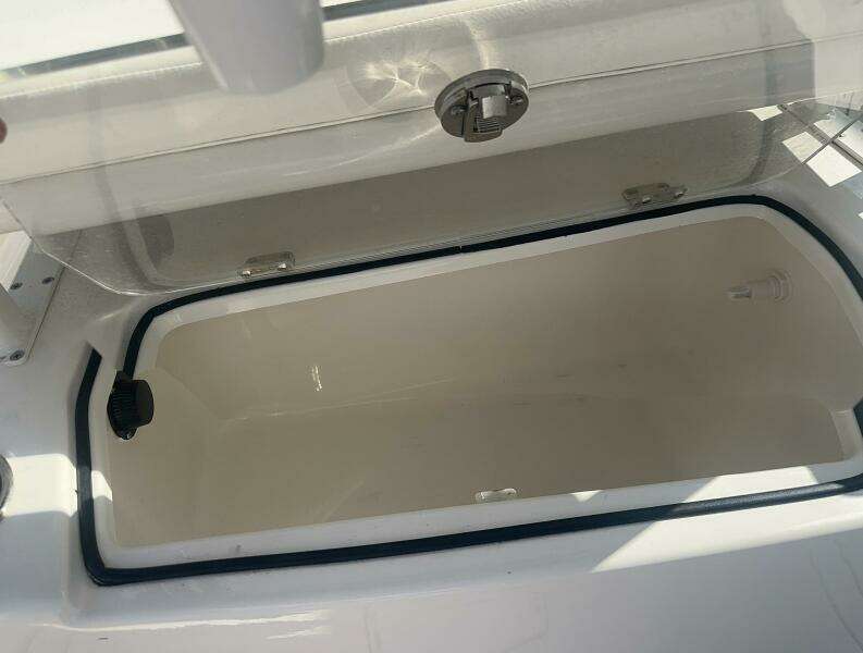 24ft Bayliner Yacht For Sale