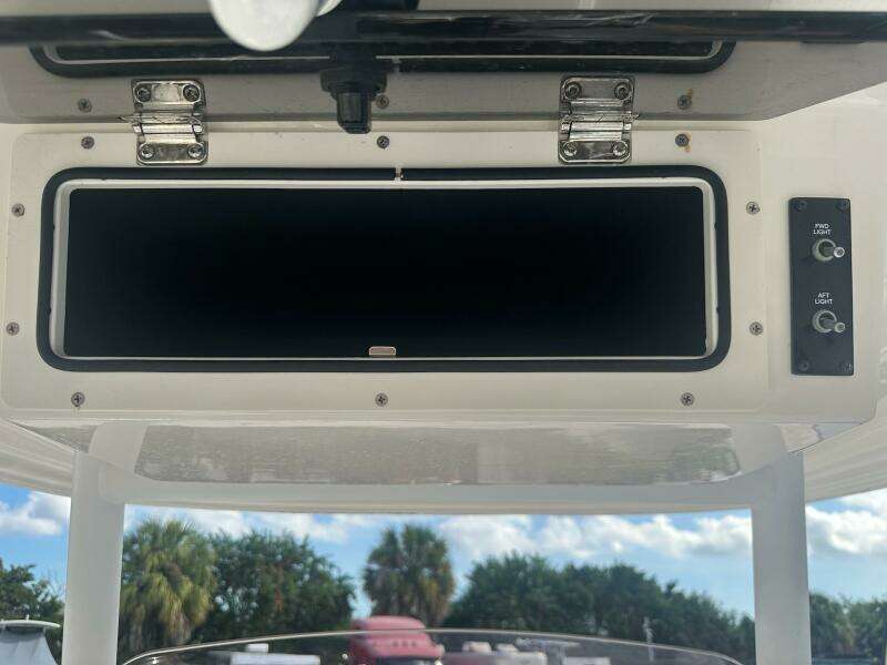 24ft Bayliner Yacht For Sale