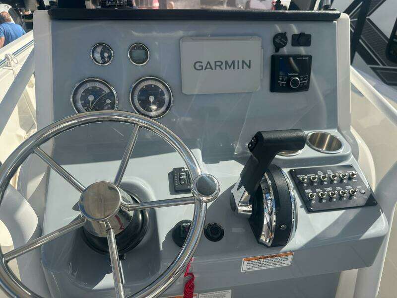 24ft Bayliner Yacht For Sale