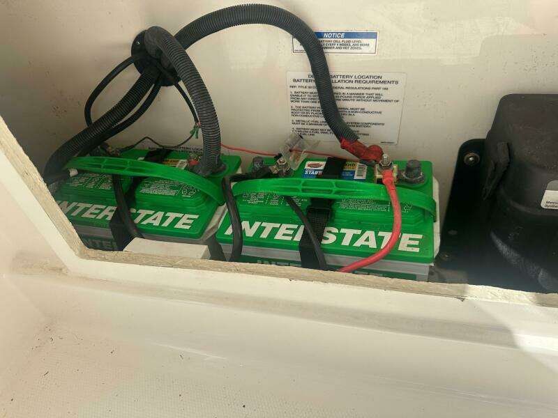 24ft Bayliner Yacht For Sale