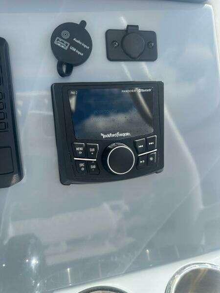 24ft Bayliner Yacht For Sale