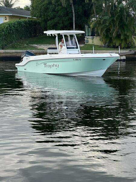 24ft Bayliner Yacht For Sale