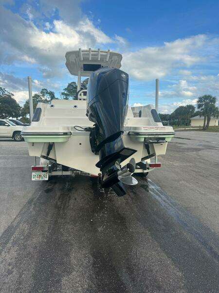 24ft Bayliner Yacht For Sale