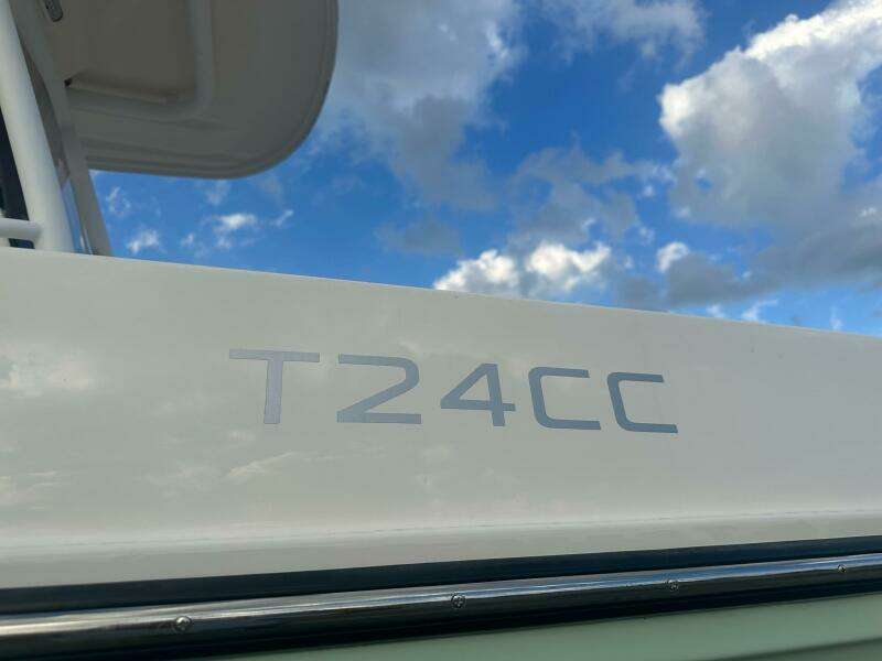 24ft Bayliner Yacht For Sale