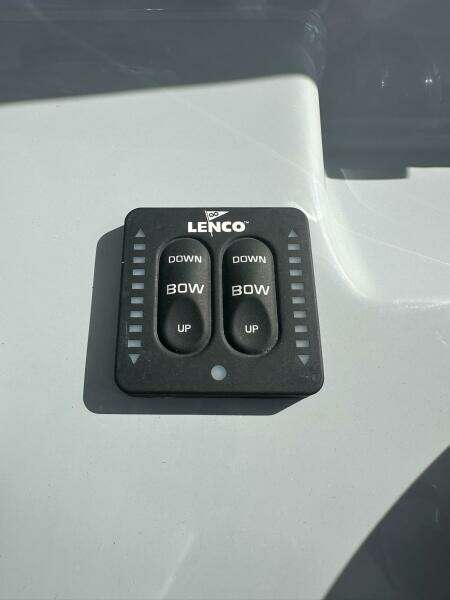 24ft Bayliner Yacht For Sale