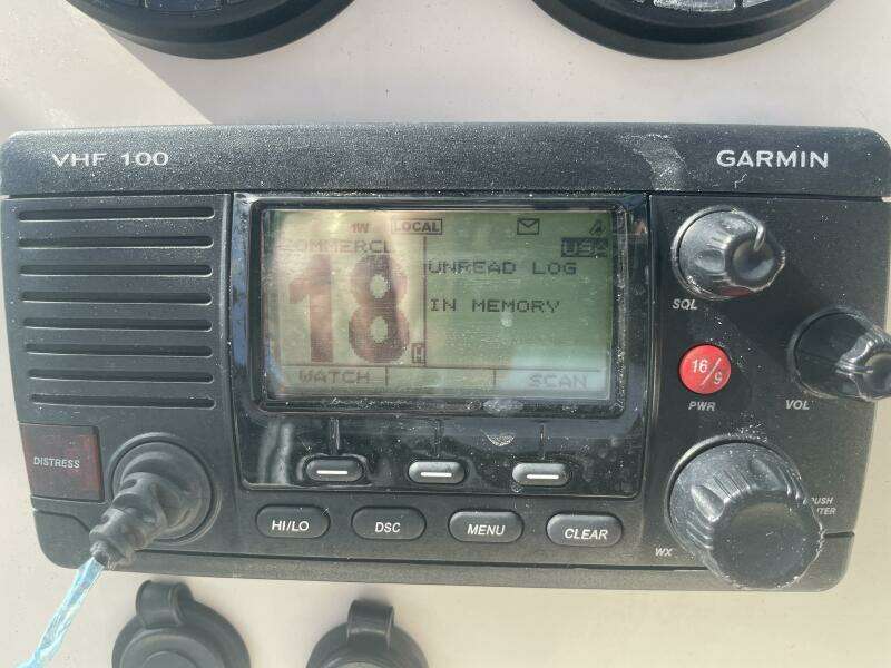 23ft Boston Whaler Yacht For Sale