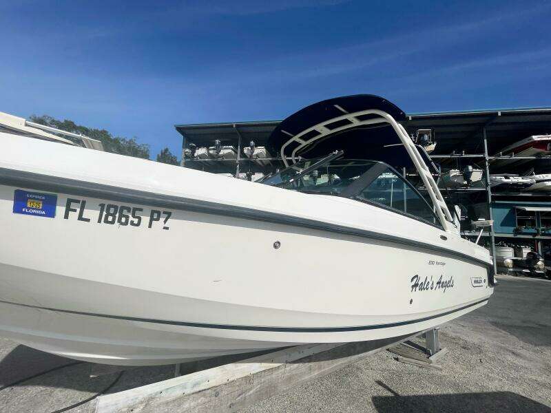 23ft Boston Whaler Yacht For Sale