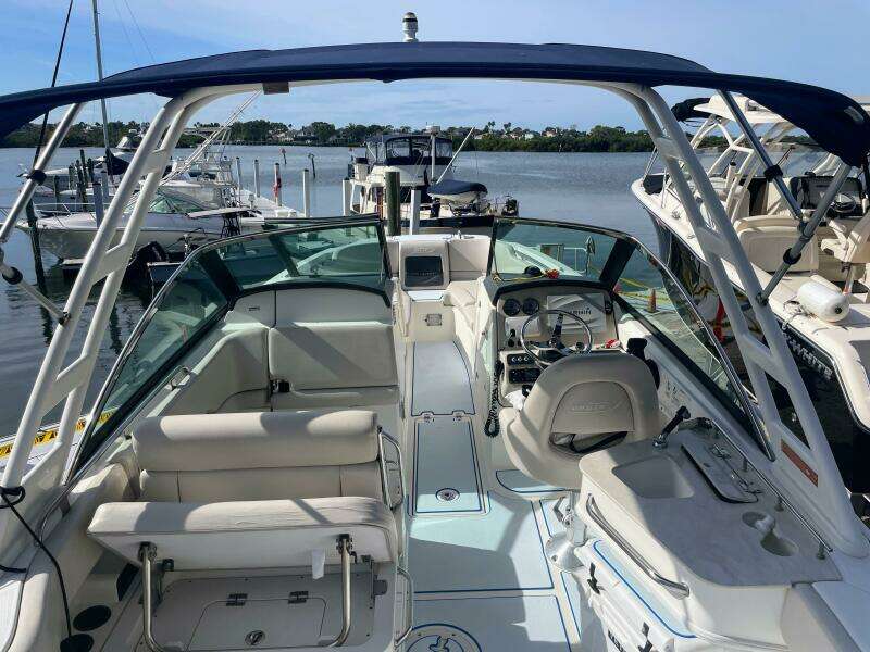 23ft Boston Whaler Yacht For Sale