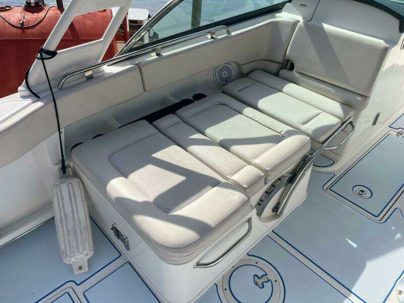 23ft Boston Whaler Yacht For Sale