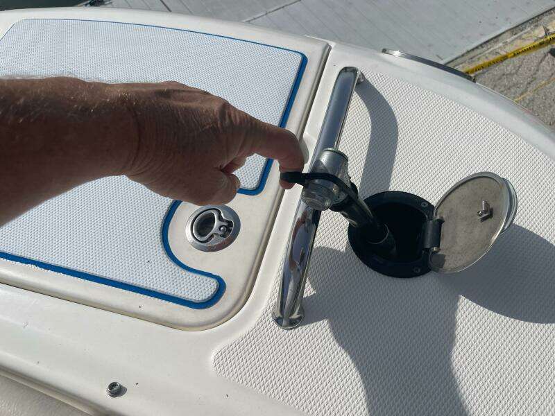 23ft Boston Whaler Yacht For Sale