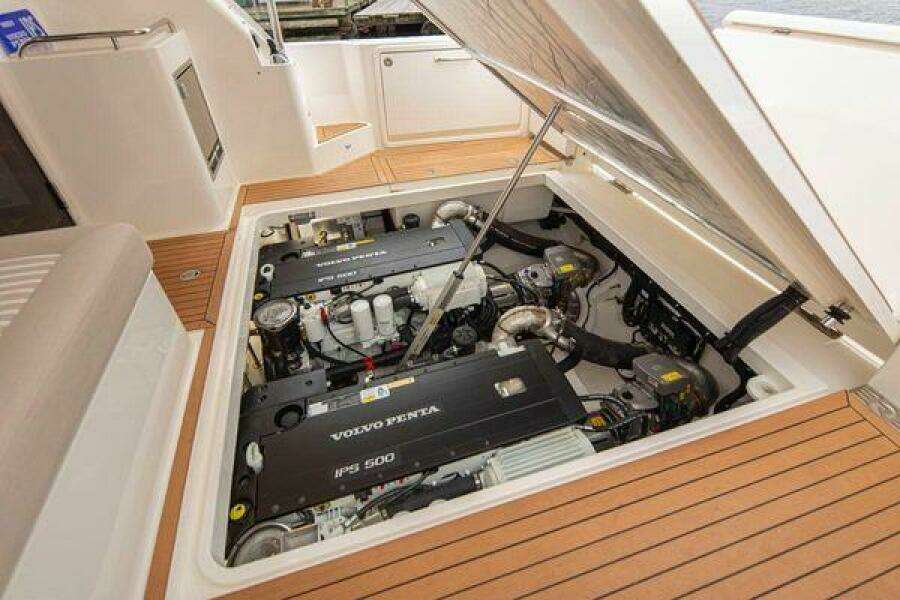 SABINE 39ft Riviera Yacht For Sale