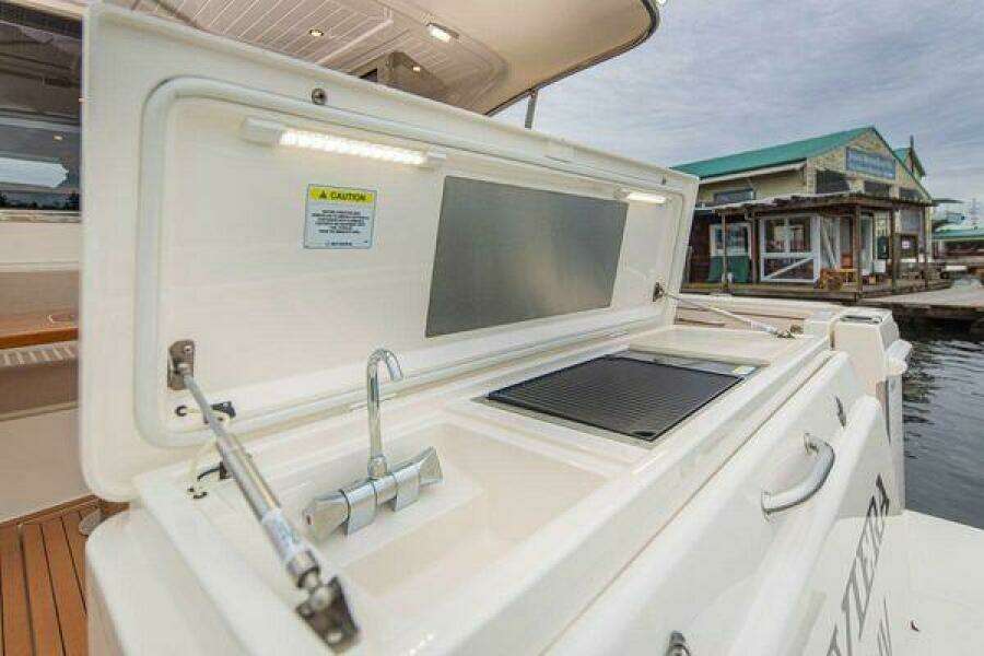 SABINE 39ft Riviera Yacht For Sale