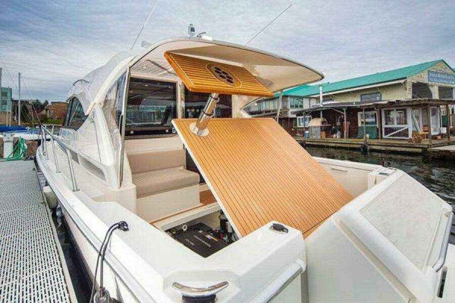 SABINE 39ft Riviera Yacht For Sale