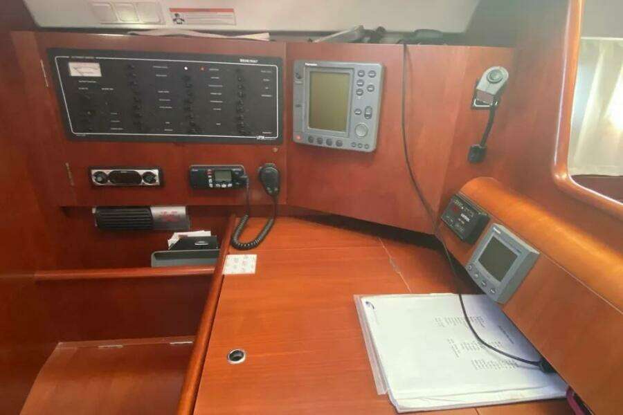 Blue Pearl 47ft Beneteau Yacht For Sale