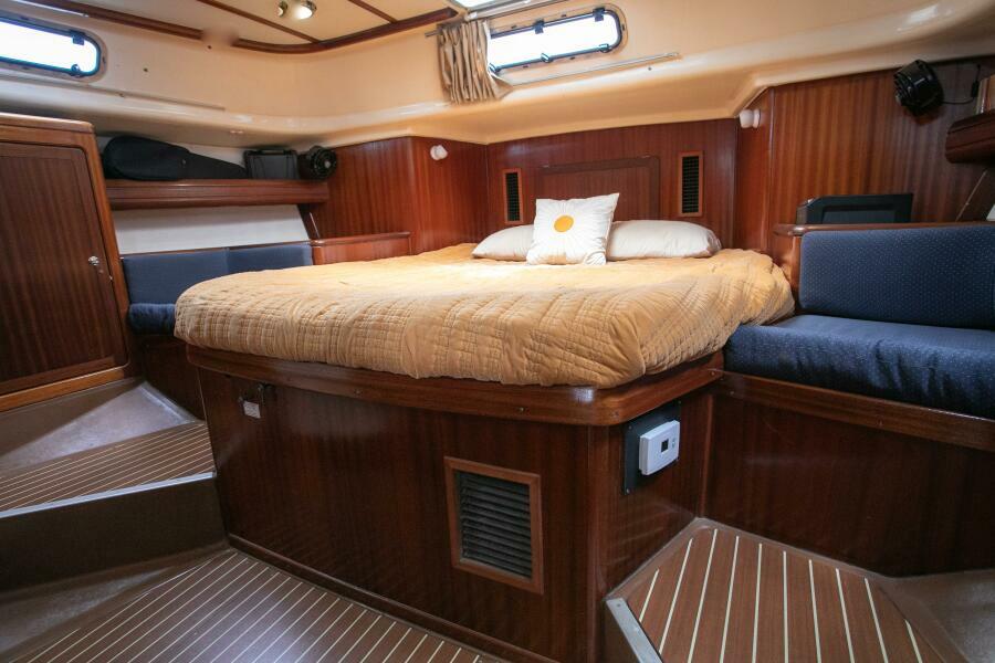 2000 Bavaria Ocean 47