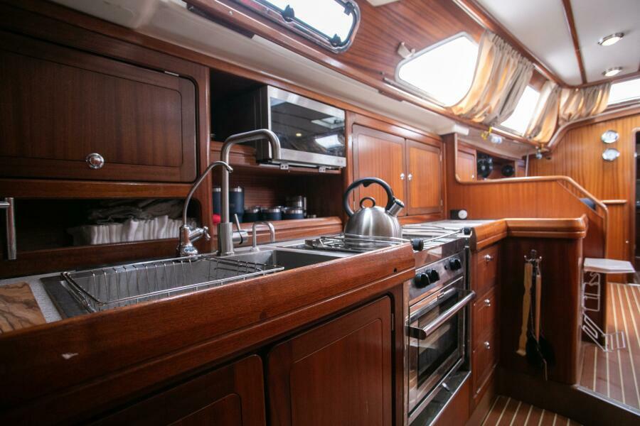 2000 Bavaria Ocean 47