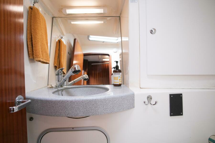 2000 Bavaria Ocean 47